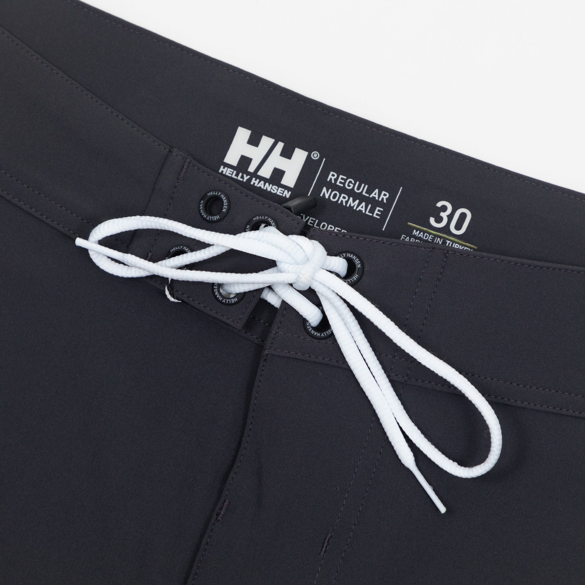 HELLY HANSEN Curve Board Shorts 7" in BLACK