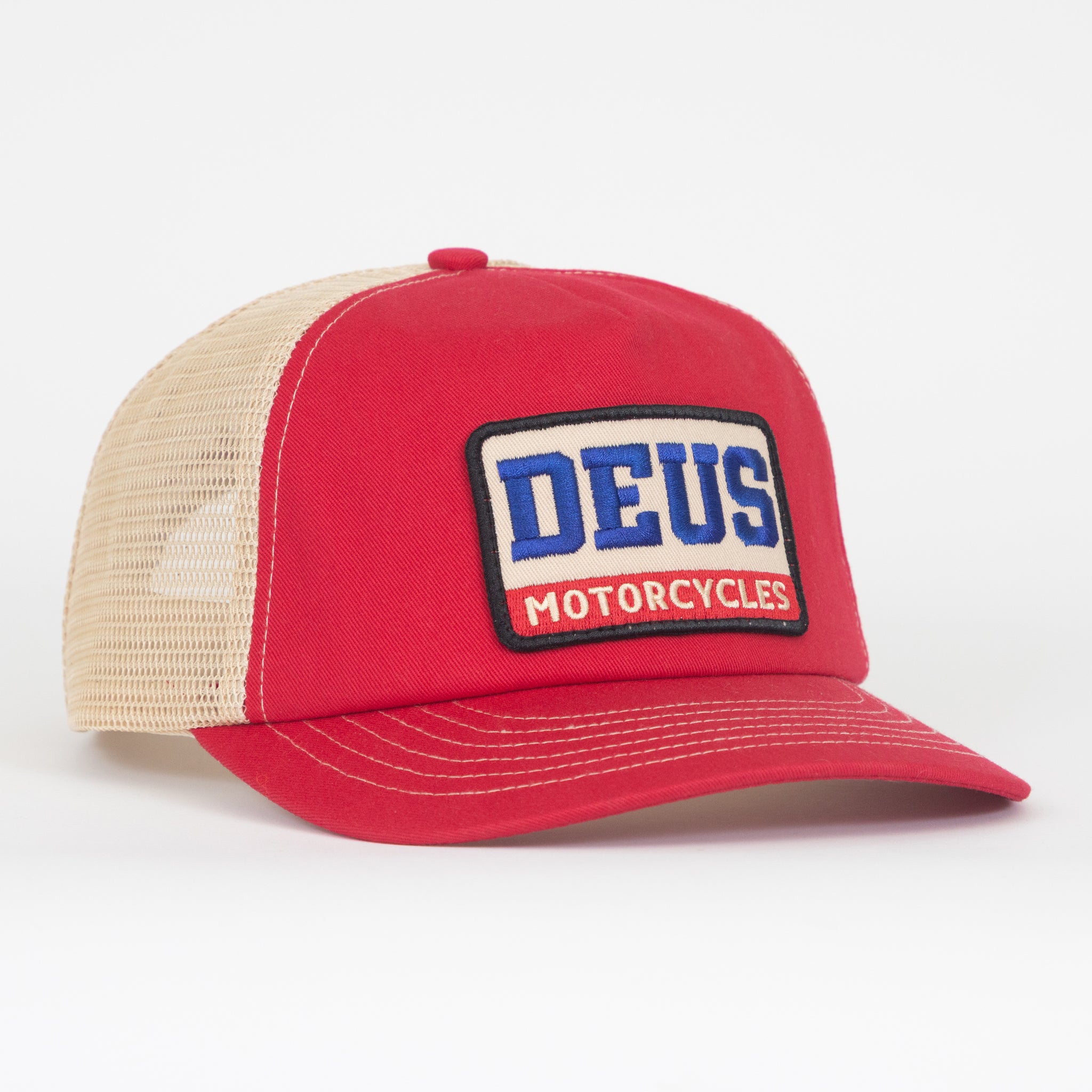 DEUS EX MACHINA Malden Trucker Cap in Red