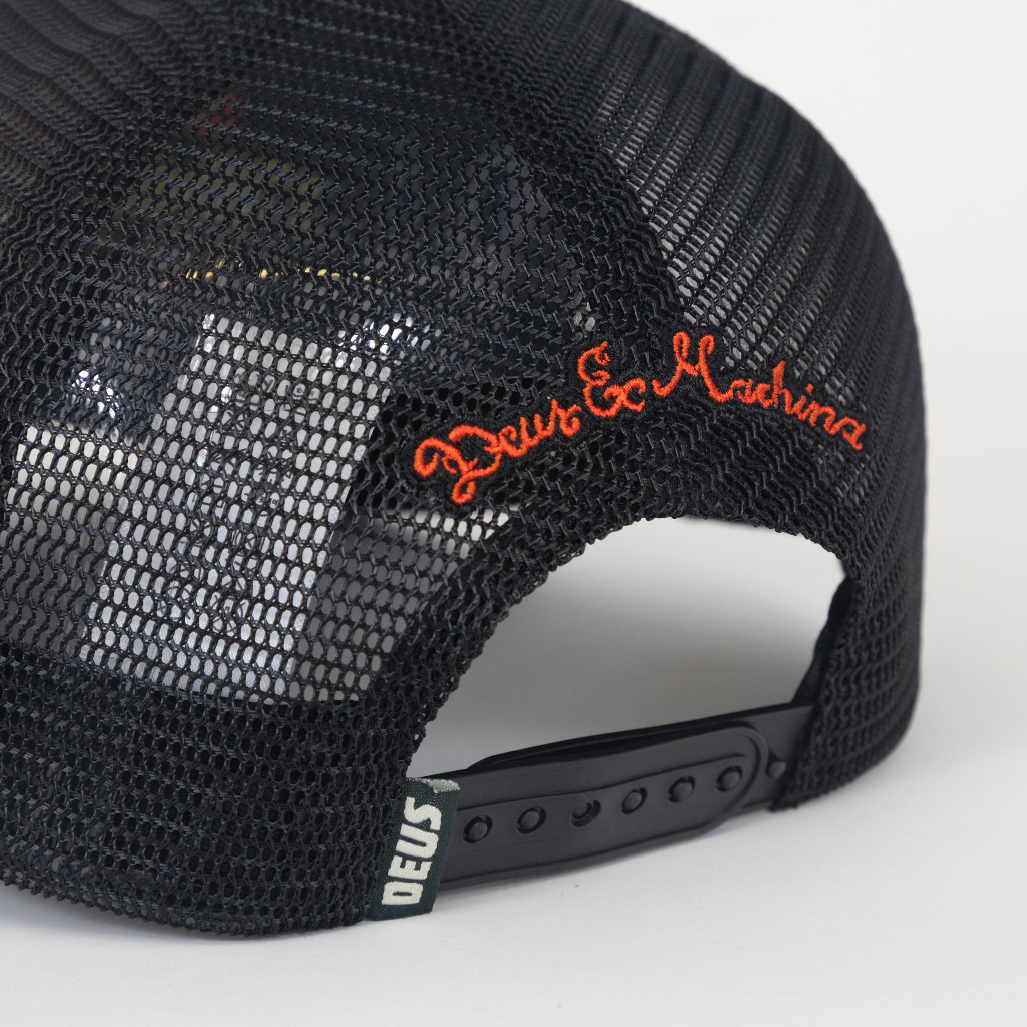 DEUS EX MACHINA Strata Trucker Cap in Black