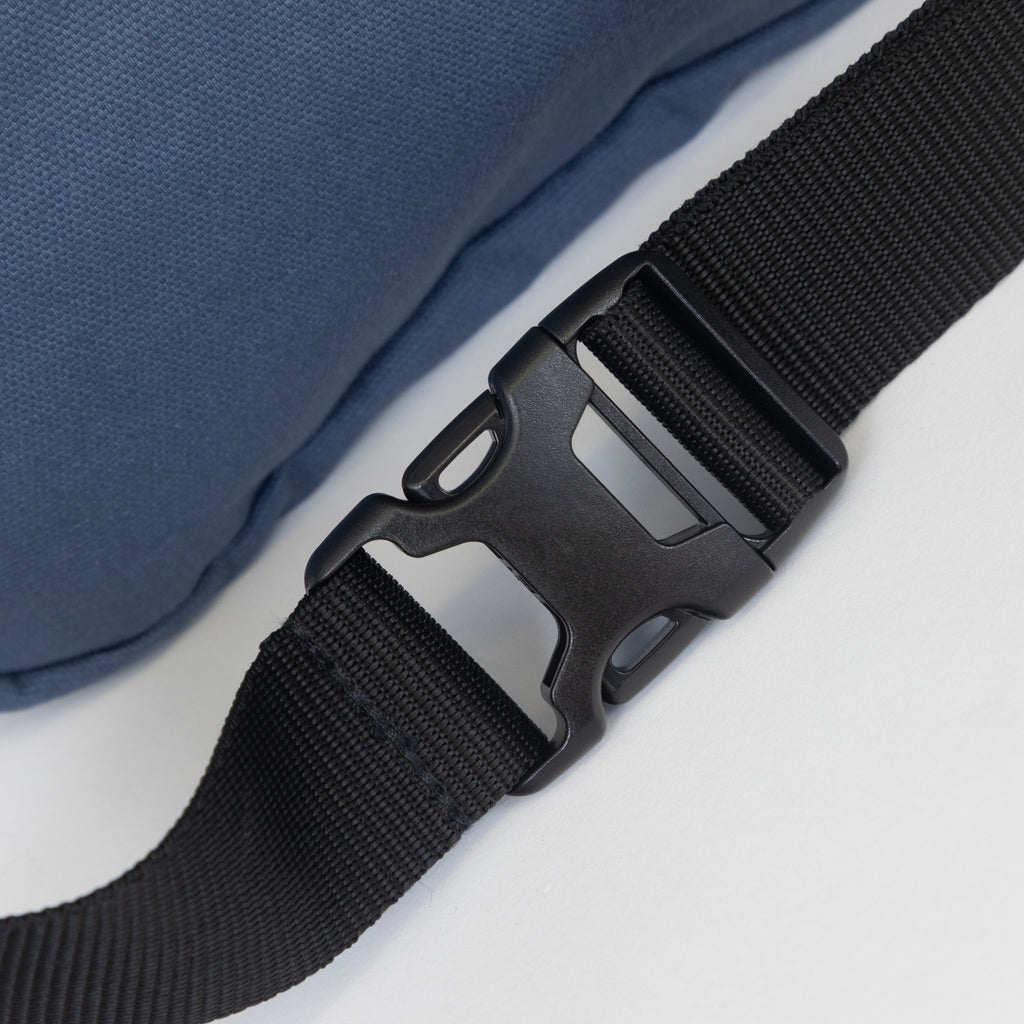DICKIES Duck Canvas Cross Body Bag in RETRO INDIGO