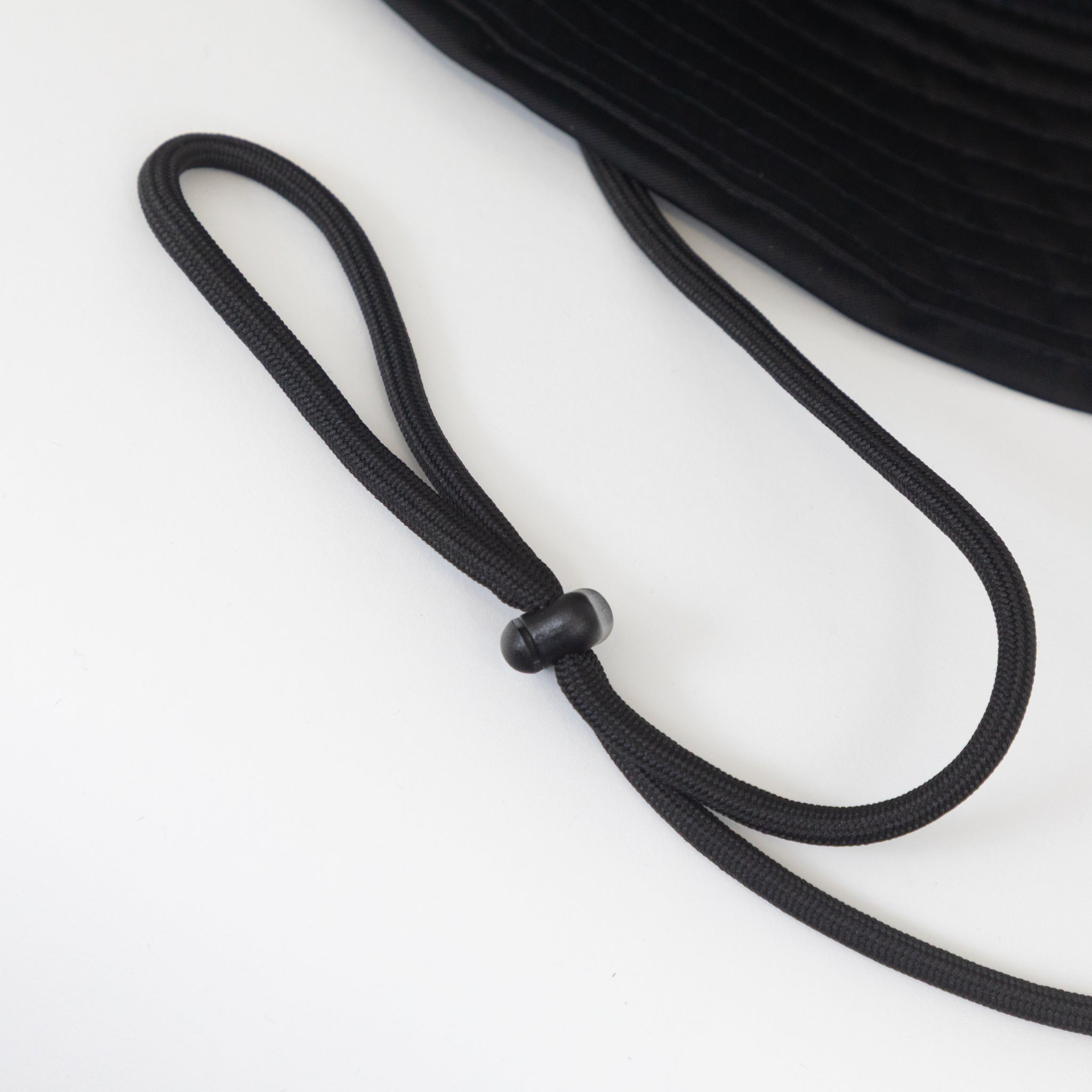 DICKIES Glacier View Bucket Hat in BLACK