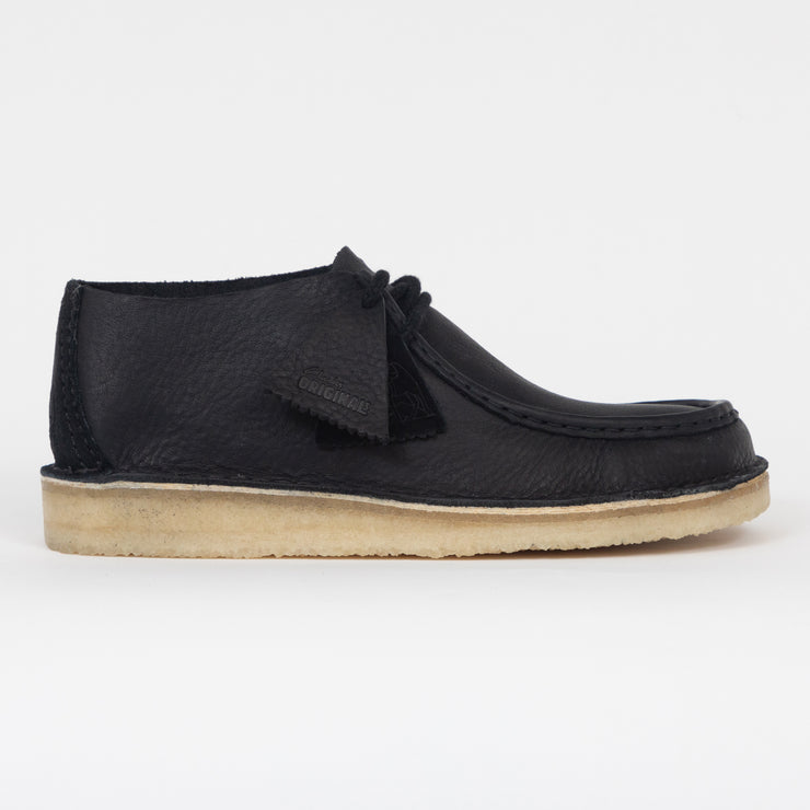CLARKS ORIGINALS Desert Nomad Leather Shoes in BLACK