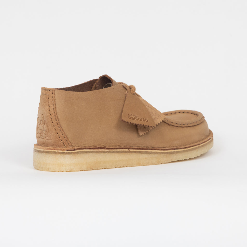 CLARKS ORIGINALS Desert Nomad Leather Shoes in BROWN