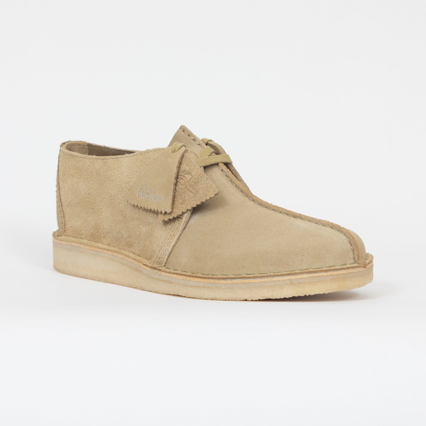 CLARKS ORIGINALS Desert Trek Shoes in BEIGE