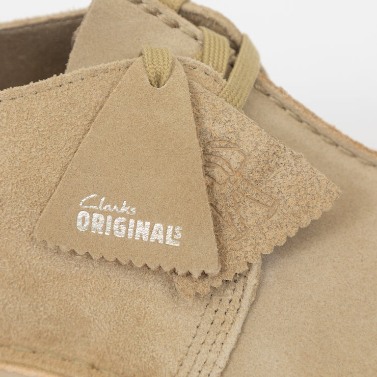 CLARKS ORIGINALS Desert Trek Shoes in BEIGE