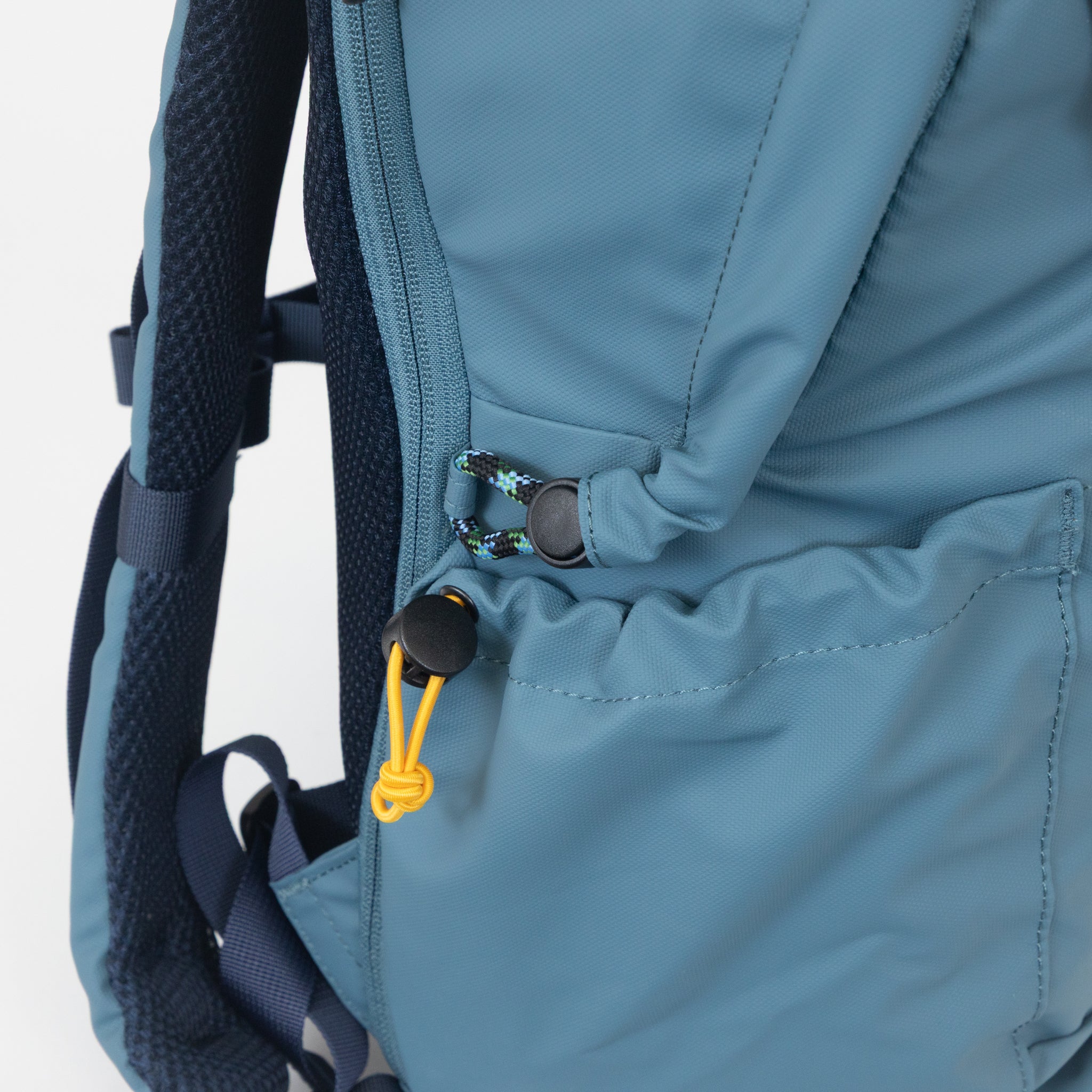 ELLIKER Kiln Hooded Zipped Top Backpack in STEEL BLUE