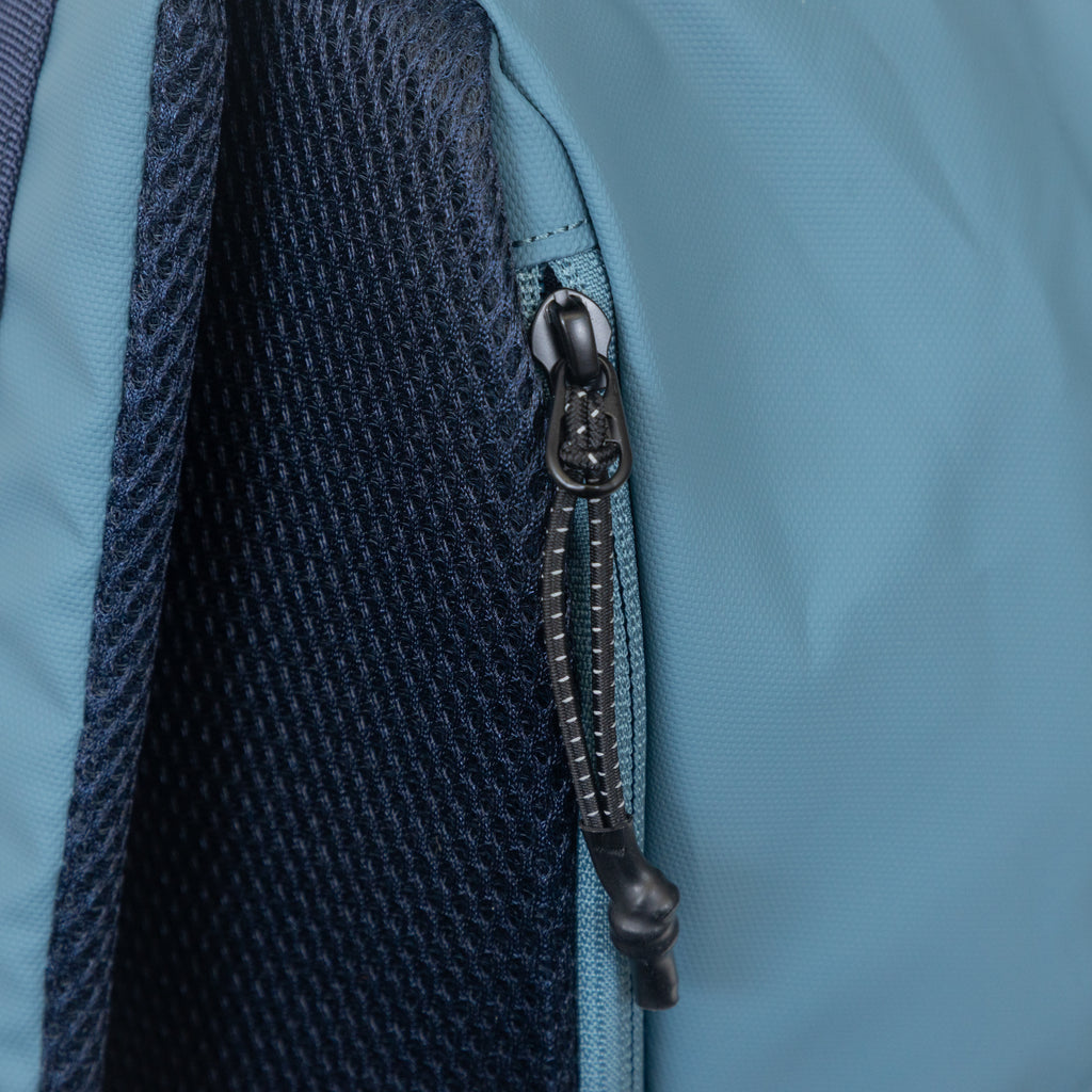ELLIKER Kiln Hooded Zipped Top Backpack in STEEL BLUE