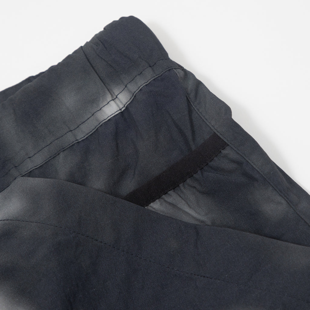ELLIKER Sayer Print Belted Shorts in GRAPHITE