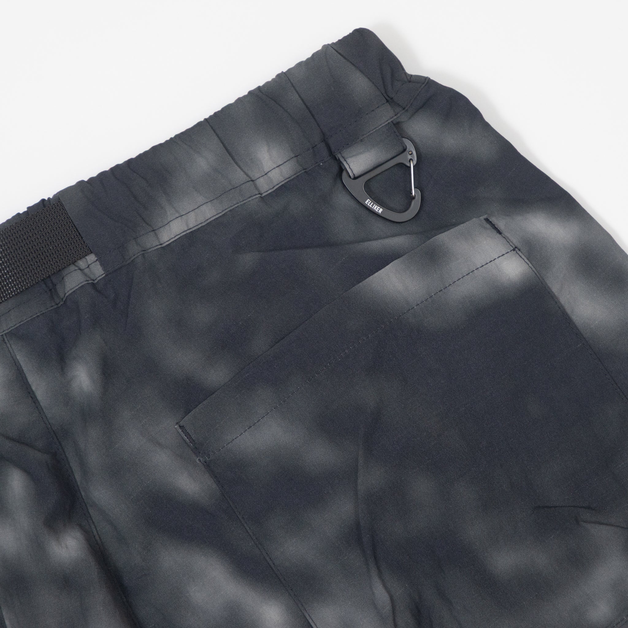 ELLIKER Sayer Print Belted Shorts in GRAPHITE