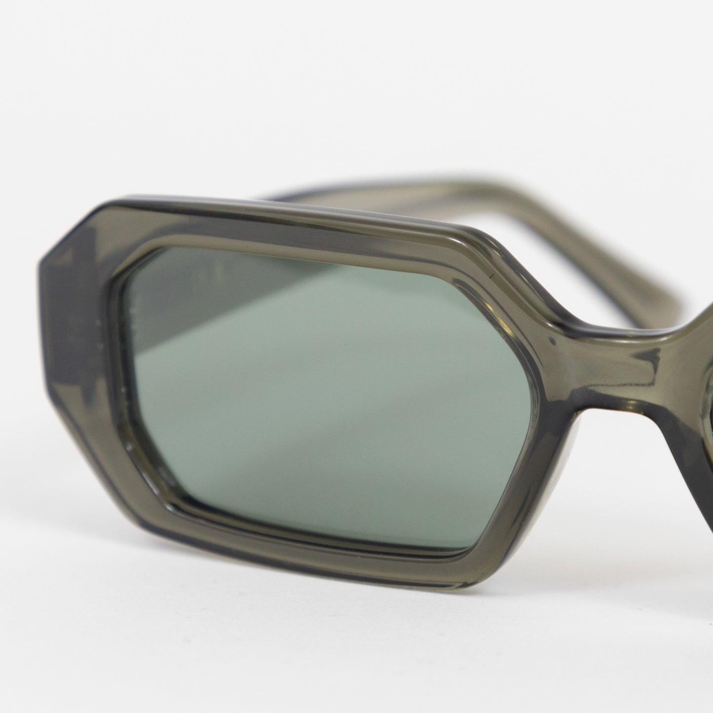 MELLER Esi Geometric Style Sunglasses in GREEN