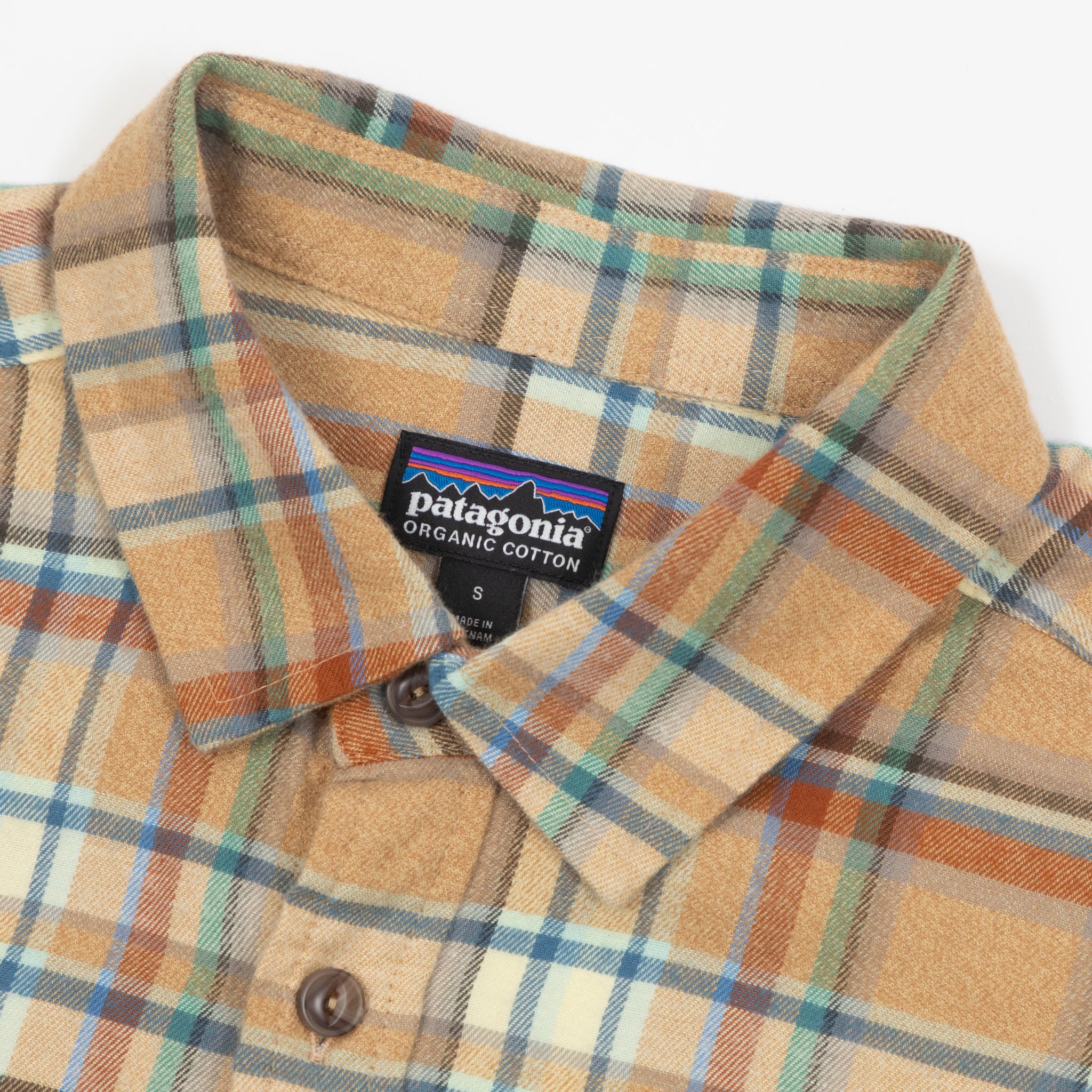 PATAGONIA Fjord Flannel Shirt in BEESWAX TAN