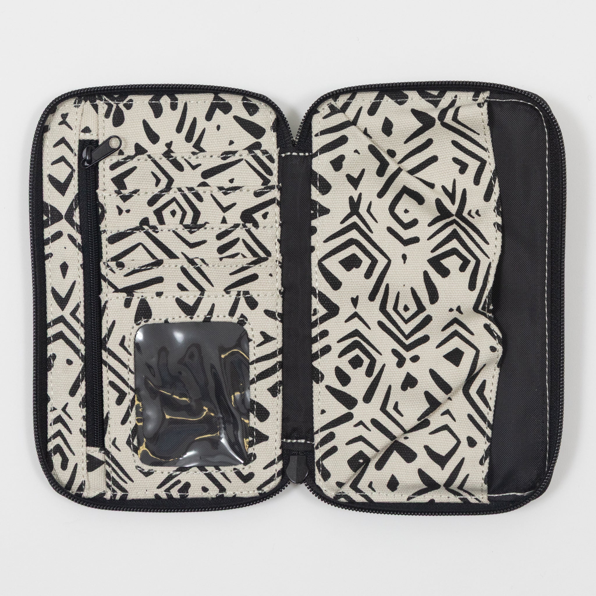 KAVU Go Time Essential Cross Body Bag in BLACK & WHITE