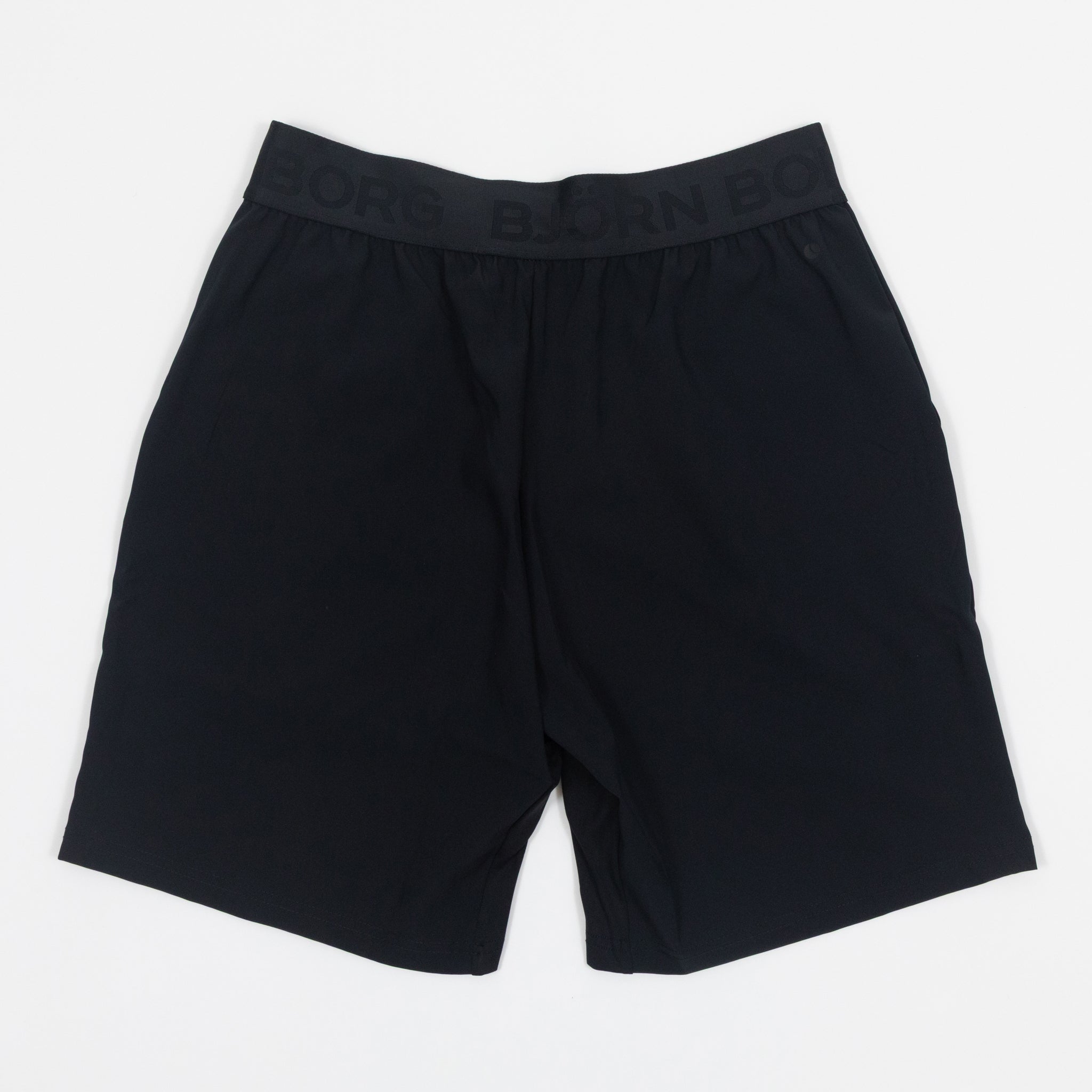 Björn Borg short shorts
men’s training shorts
black workout shorts
recycled sports shorts
lightweight gym shorts
Björn Borg activewear
performance running shorts