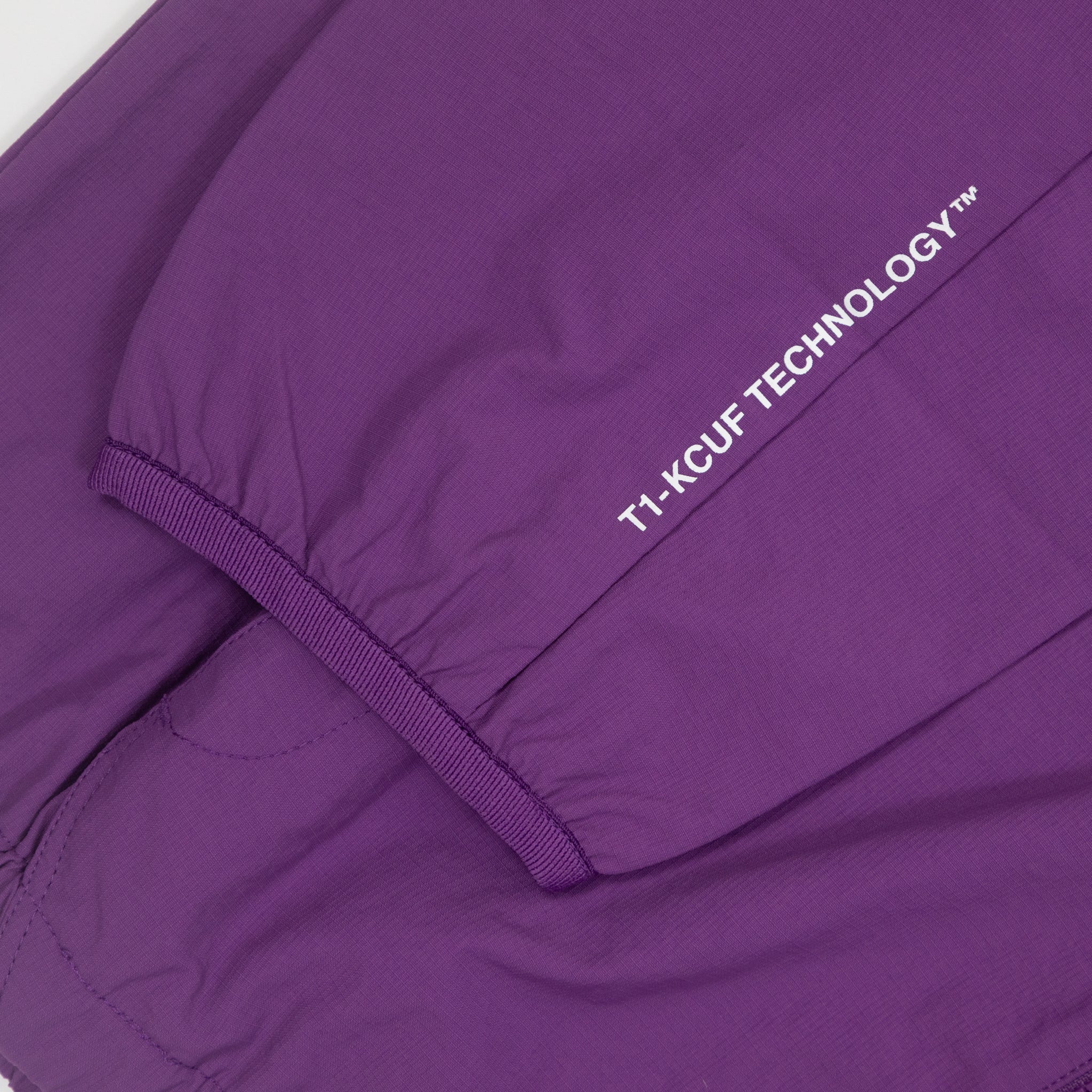 HUF 89 Lightweight Shell in BERRY