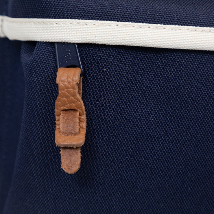 HERSCHEL SUPPLY CO. Heritage Backpack in NAVY