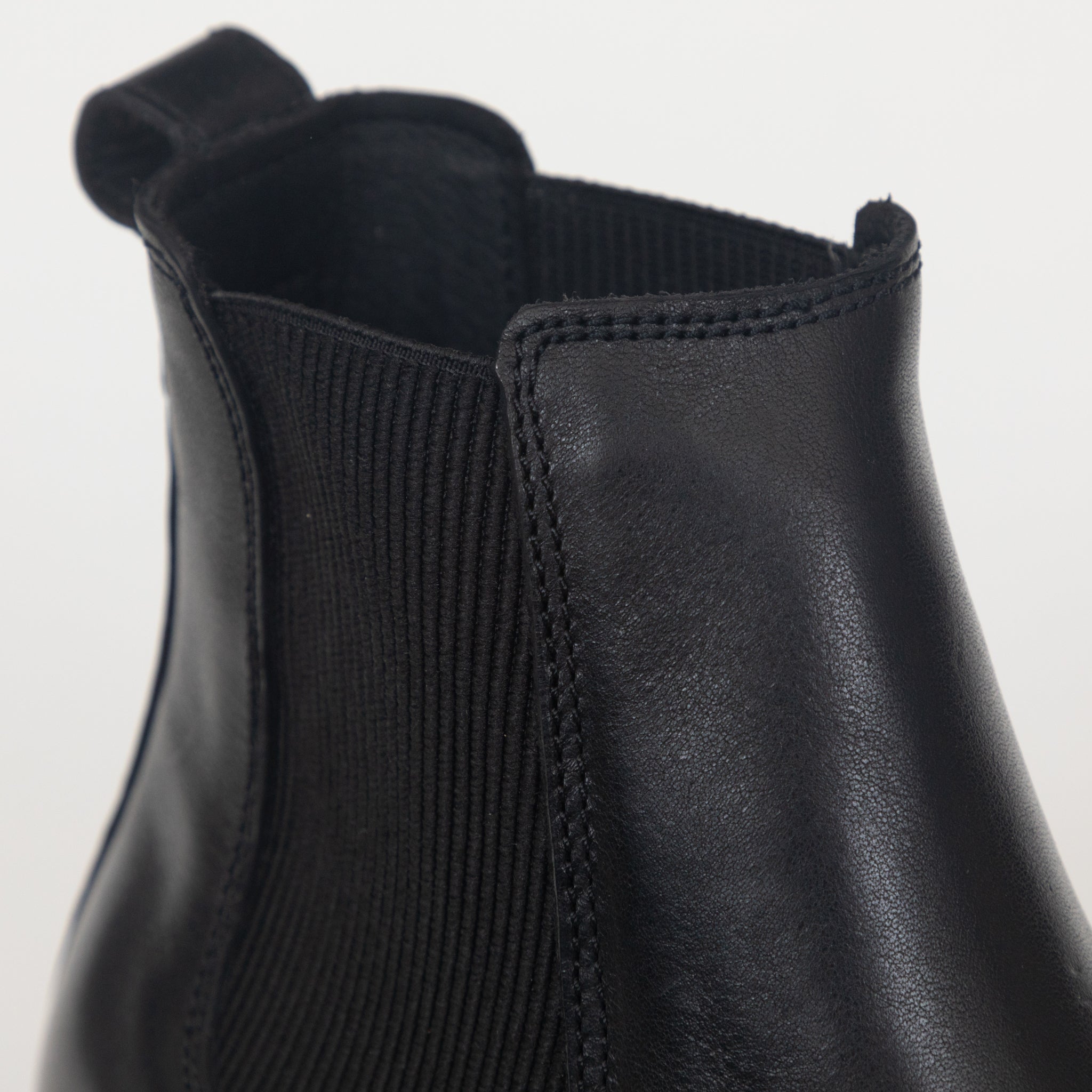 Womens BIRKENSTOCK Highwood Chelsea Boots in BLACK