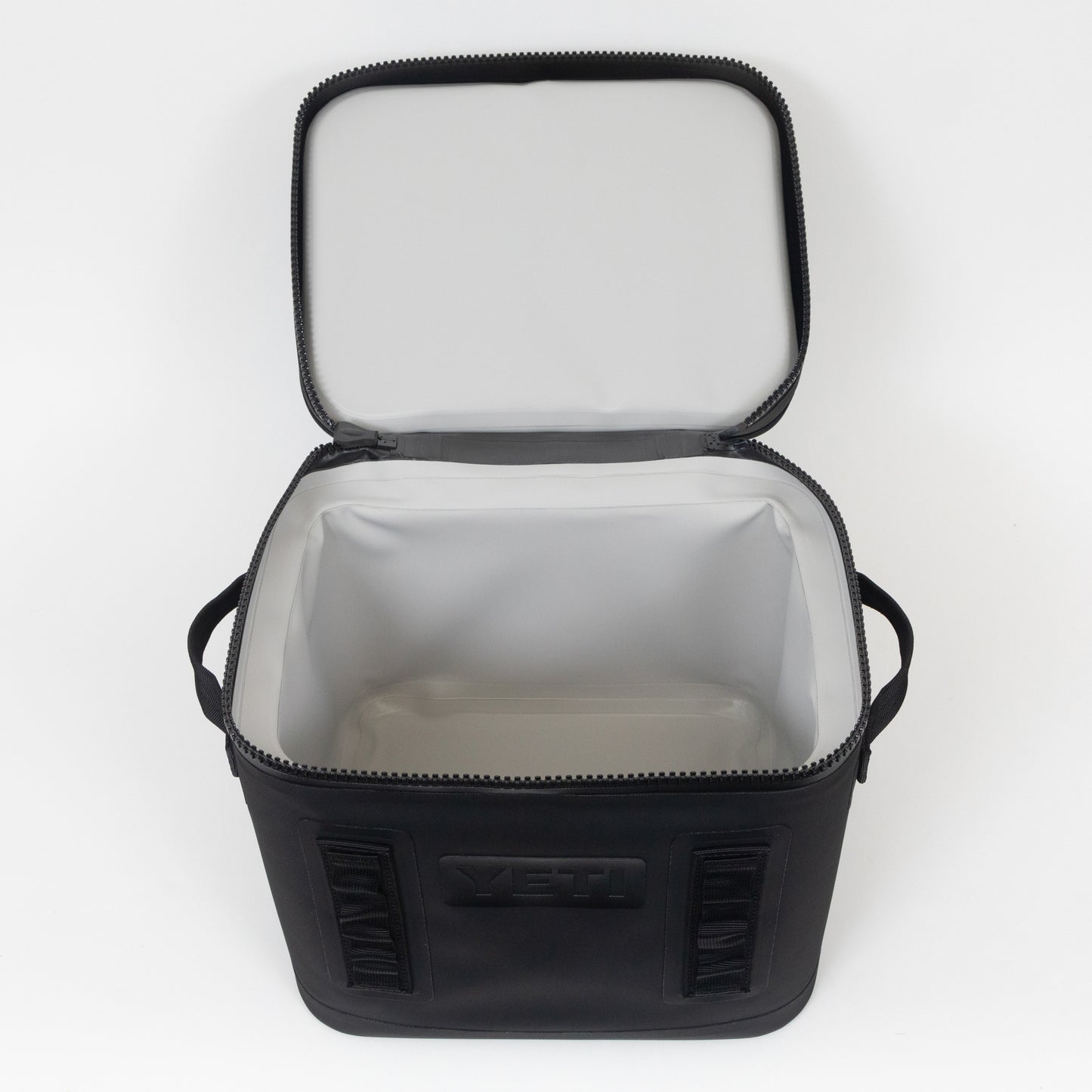 YETI Hopper Flip 12 Soft Cool Box in BLACK