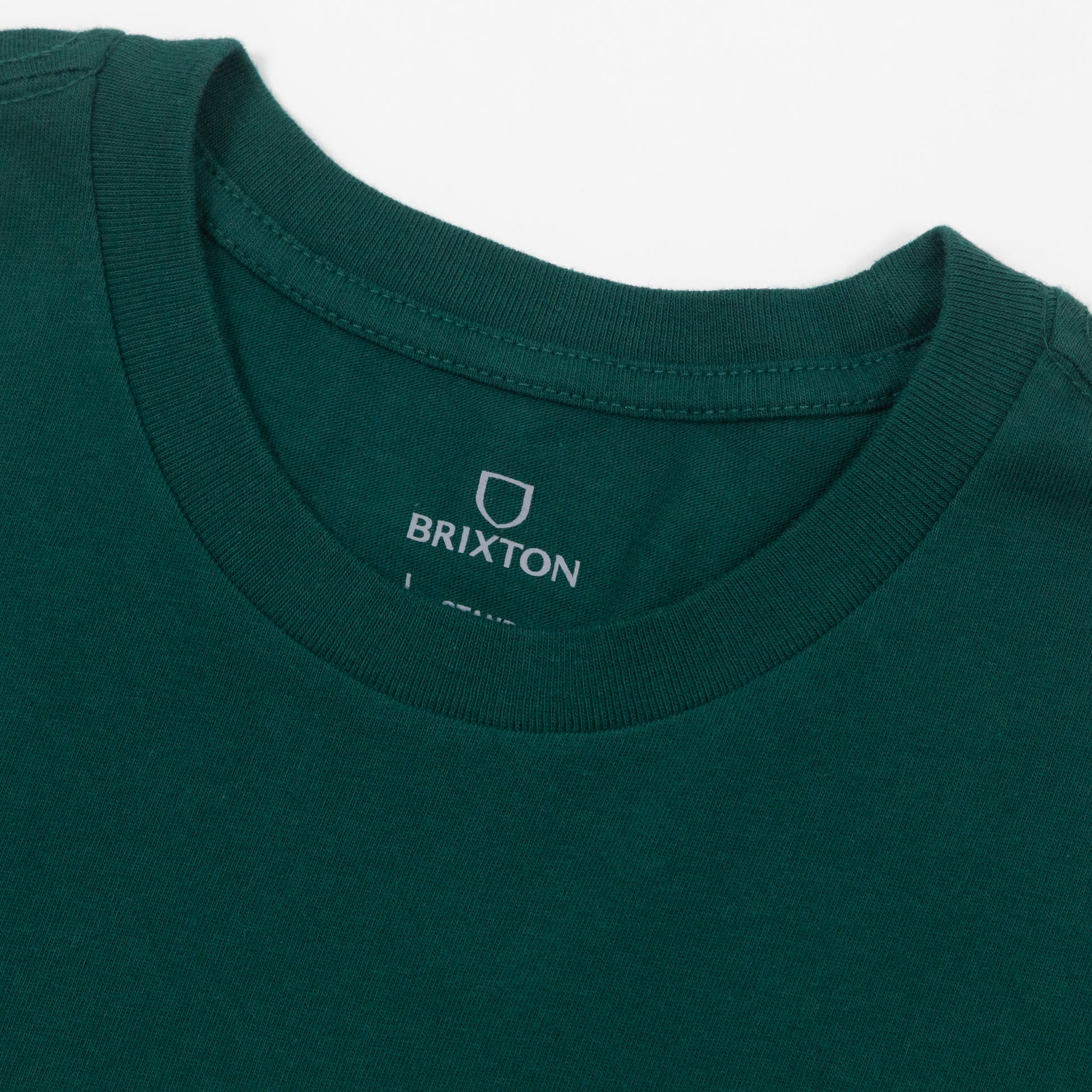 Brixton t-shirt crew neck close up