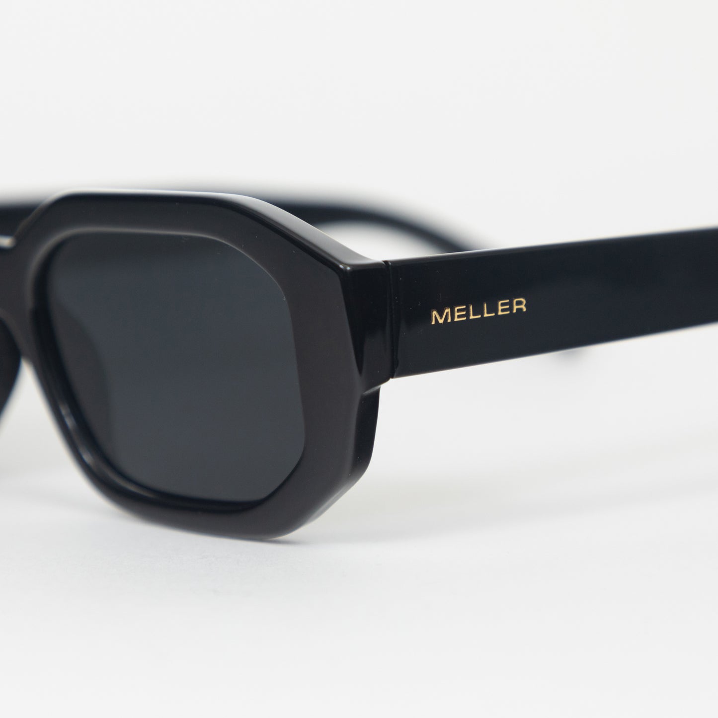 MELLER Kessie Square Sunglasses in BLACK