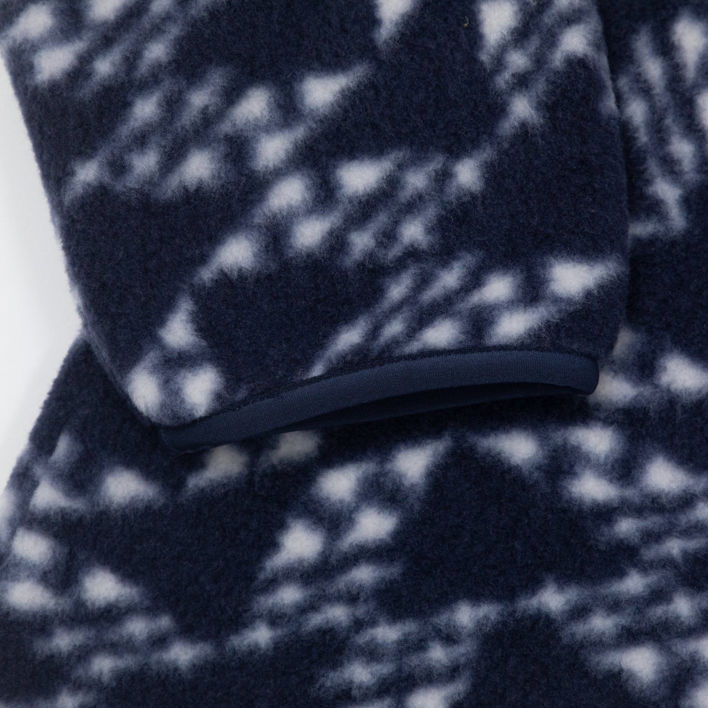 PATAGONIA Lightweight Synch Snap Fleece in NAVY