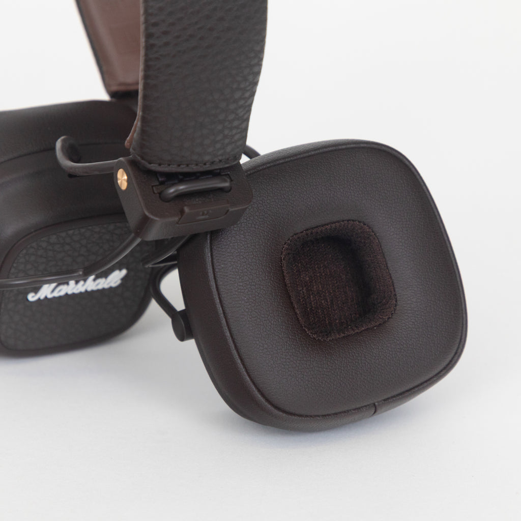 MARSHALL Major V Wireless Headphones in BROWN