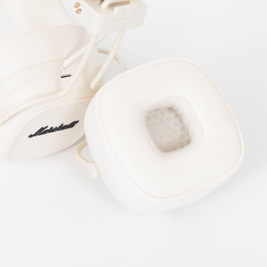 MARSHALL Major V Wireless Headphones in CREAM