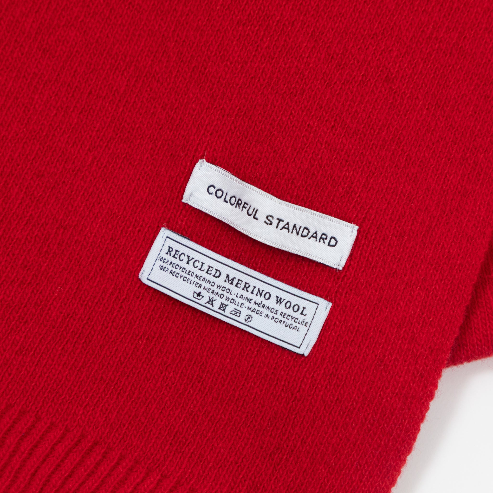 COLORFUL STANDARD Merino Wool Scarf in SCARLET RED