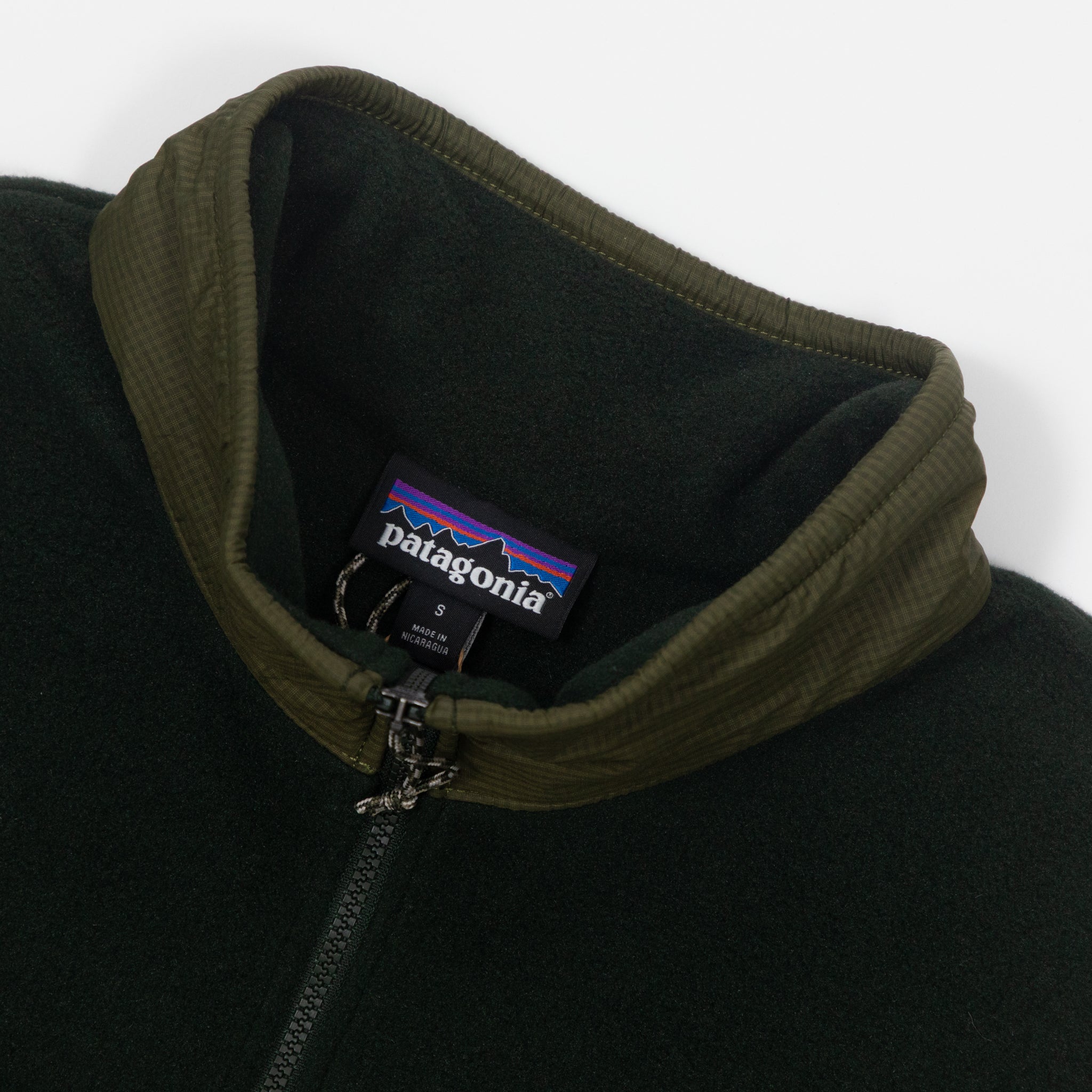 PATAGONIA Microdini 1/2 Zip Fleece in BLACK