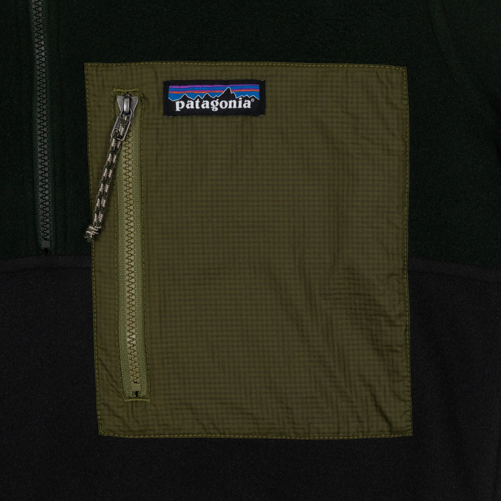 PATAGONIA Microdini 1/2 Zip Fleece in BLACK