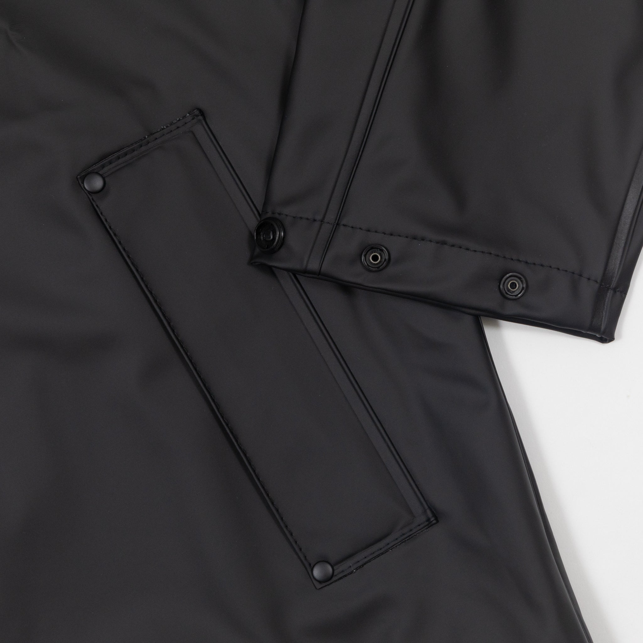 Womens HELLY HANSEN Moss Rain Jacket in BLACK