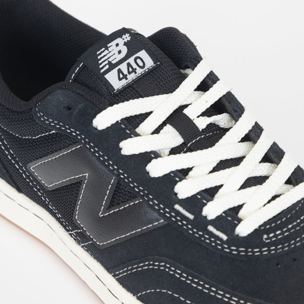 NEW BALANCE Numeric 440 Trainers in Black & White Gum