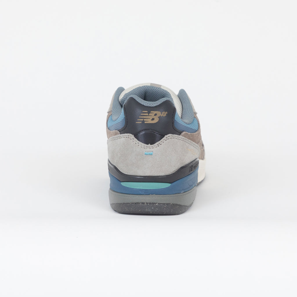 NEW BALANCE Numeric 933 Trainers in Mushroom / Light Blue