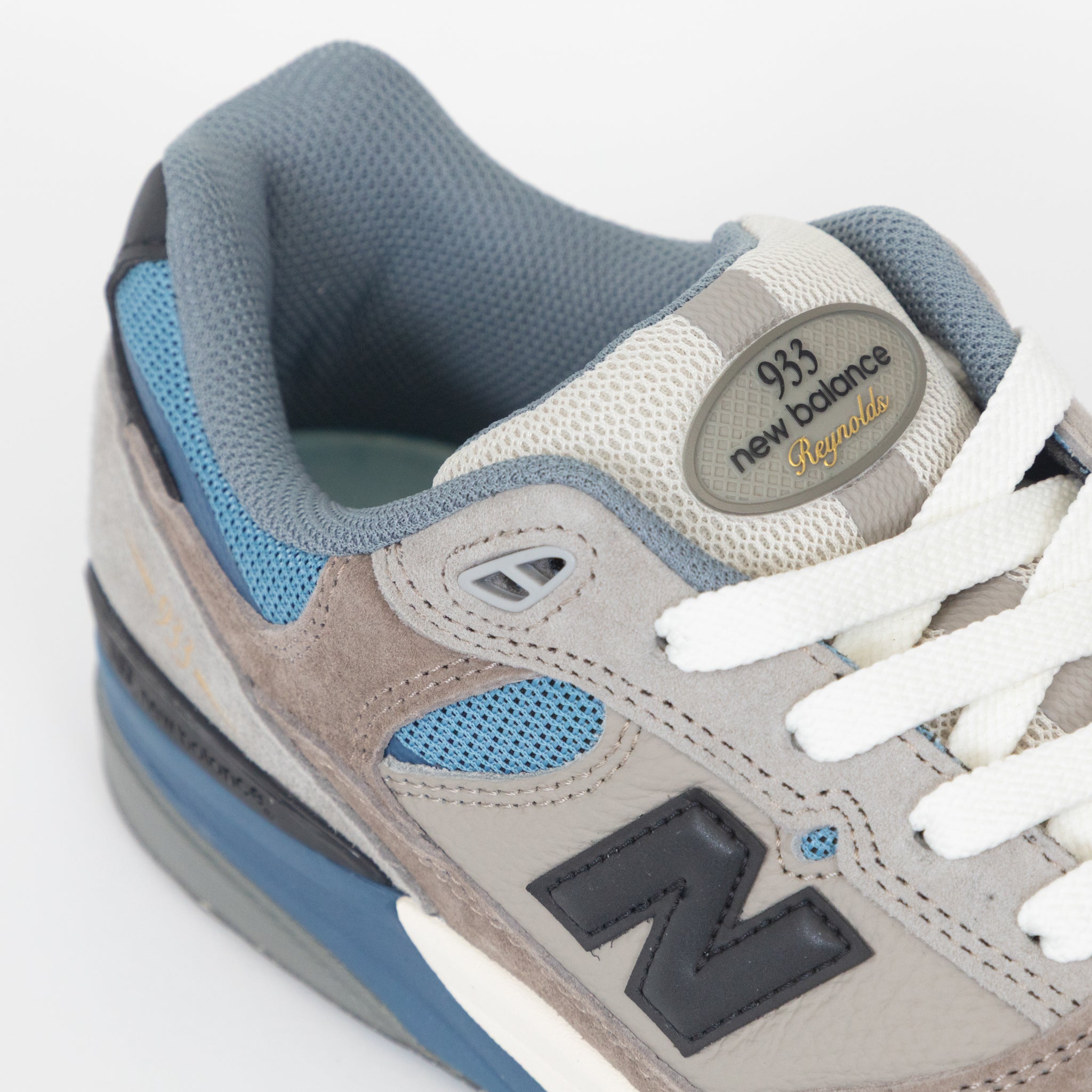 NEW BALANCE Numeric 933 Trainers in Mushroom / Light Blue