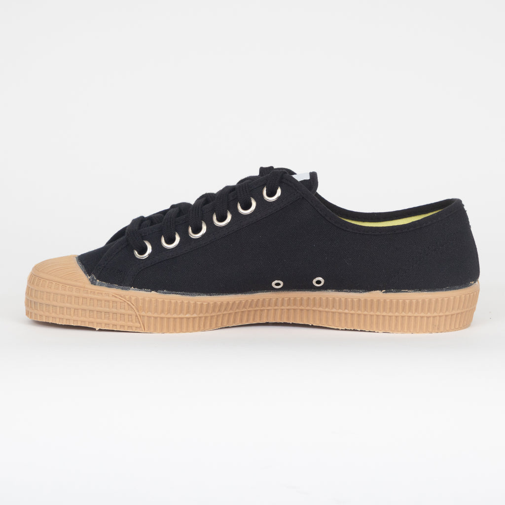 NOVESTA Star Master Low-Top Canvas Trainer in Black