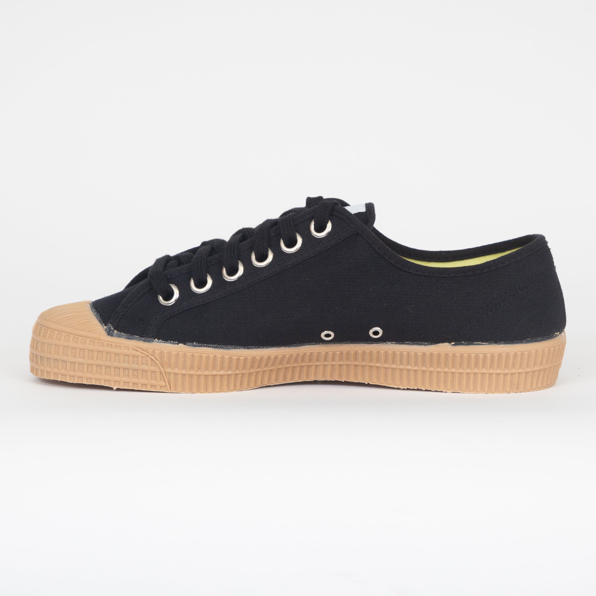 NOVESTA Star Master Low-Top Canvas Trainer in Black