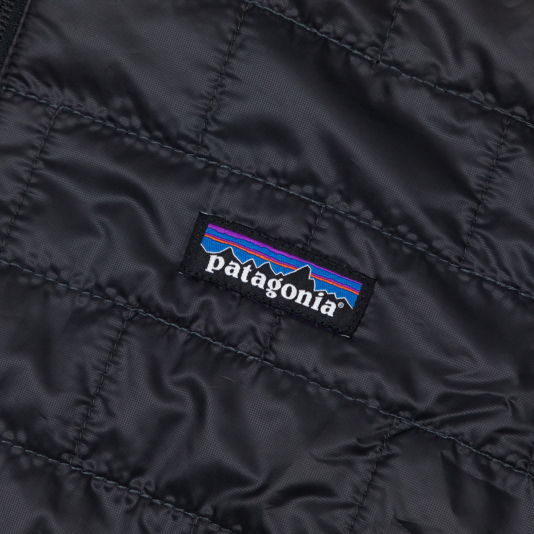 PATAGONIA Nano Puff Jacket in BLACK
