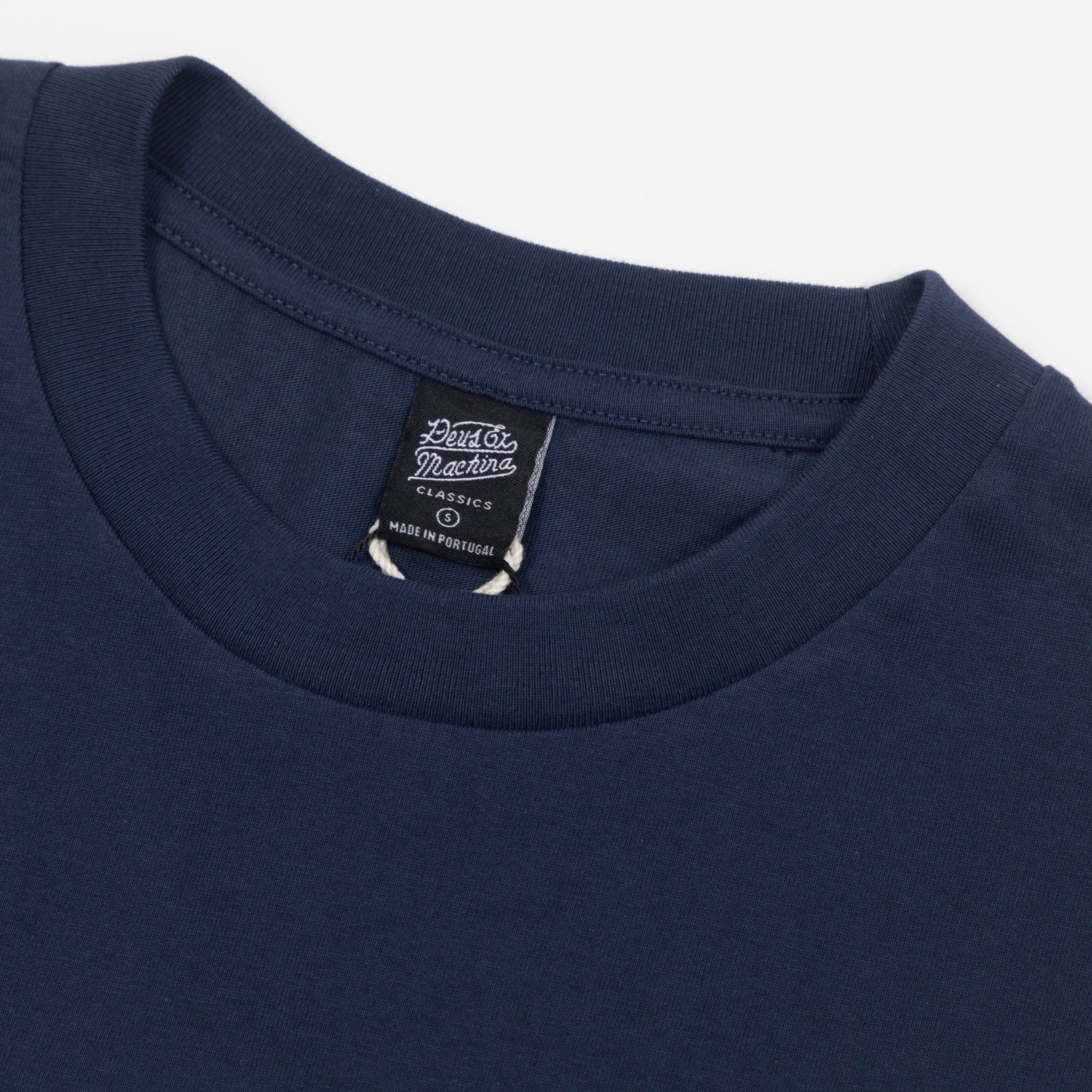 DEUS EX MACHINA Noodle T-Shirt in NAVY
