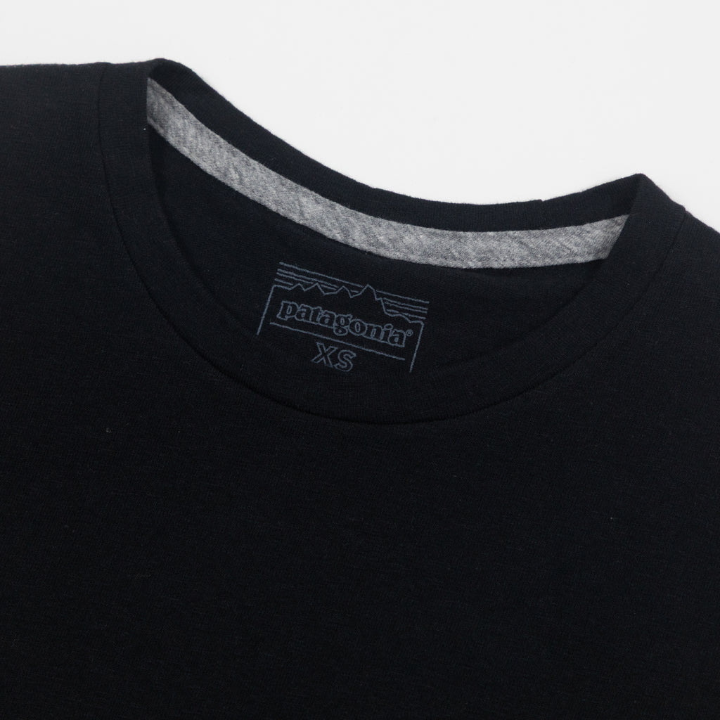 Womens PATAGONIA P-6 Logo Responsibili-Tee T-Shirt in BLACK