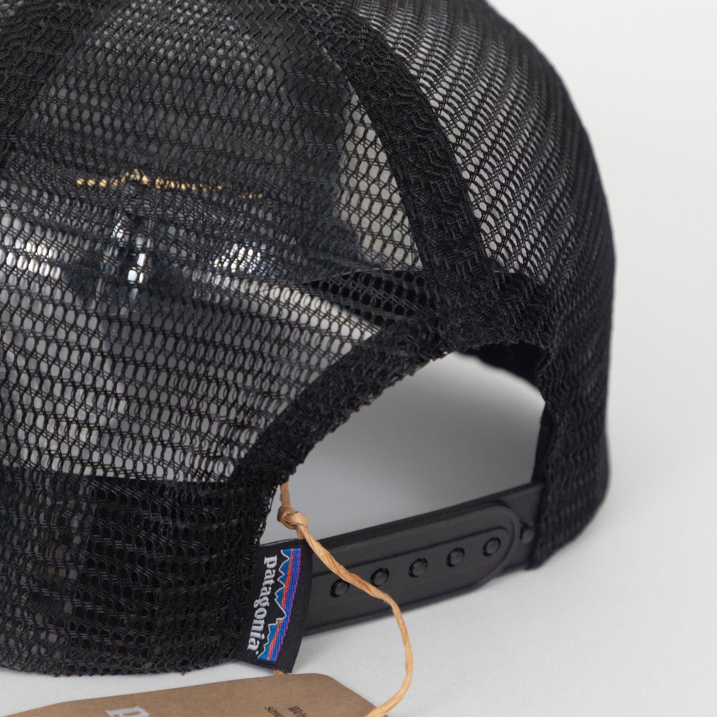 PATAGONIA P-6 Logo Trucker Hat in BLACK