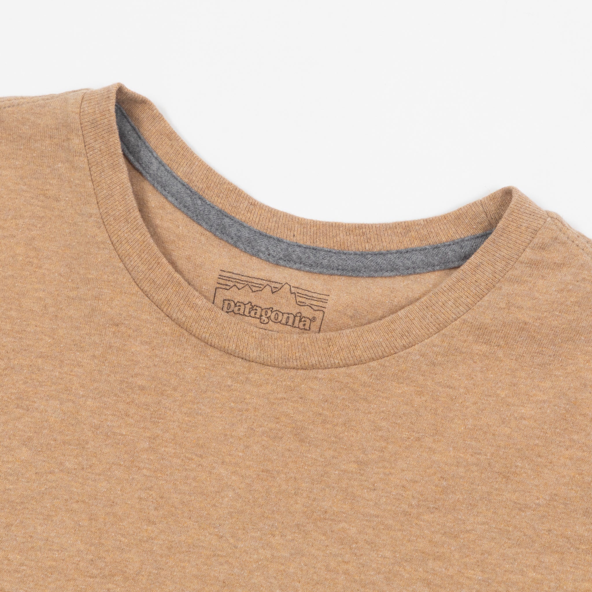 PATAGONIA P-6 Logo Responsibili-Tee T-Shirt in TALON GOLD