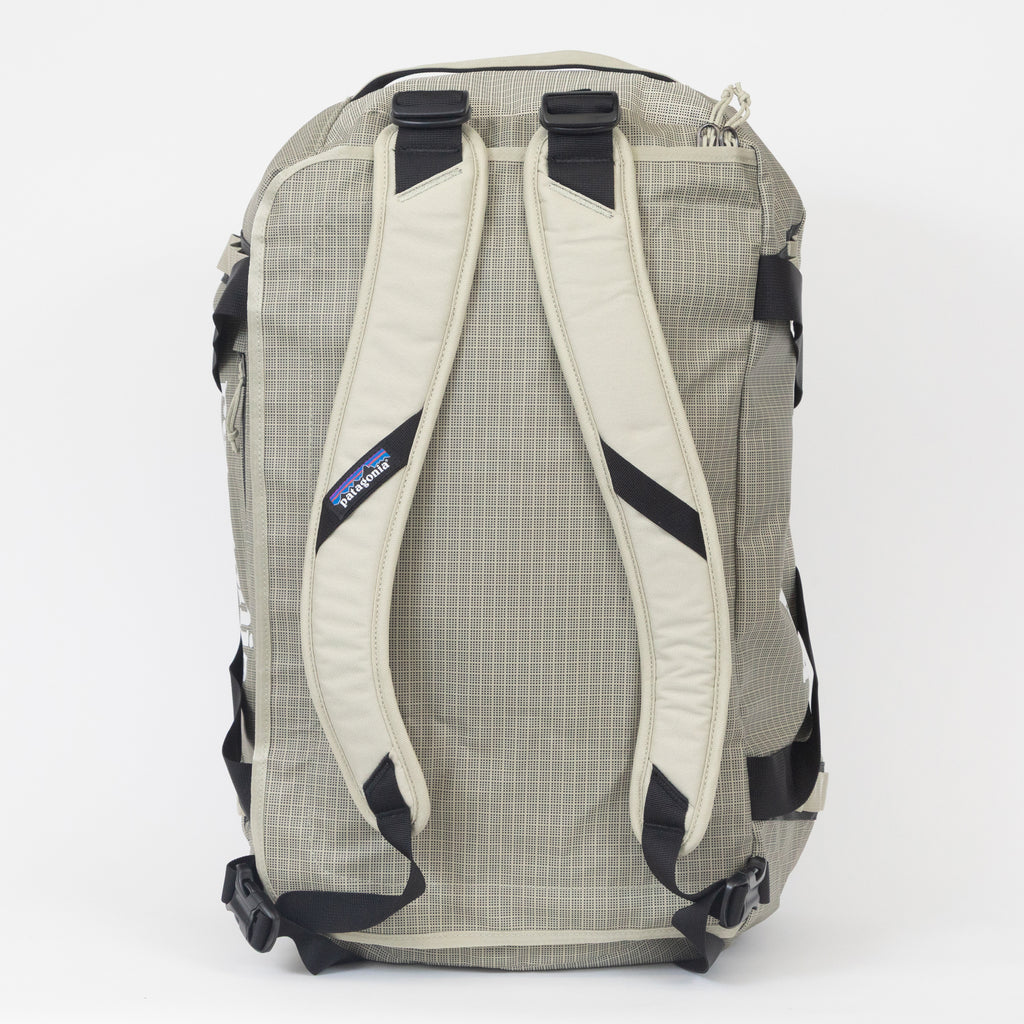 PATAGONIA 40L Black Hole Duffel in WEATHERED STONE