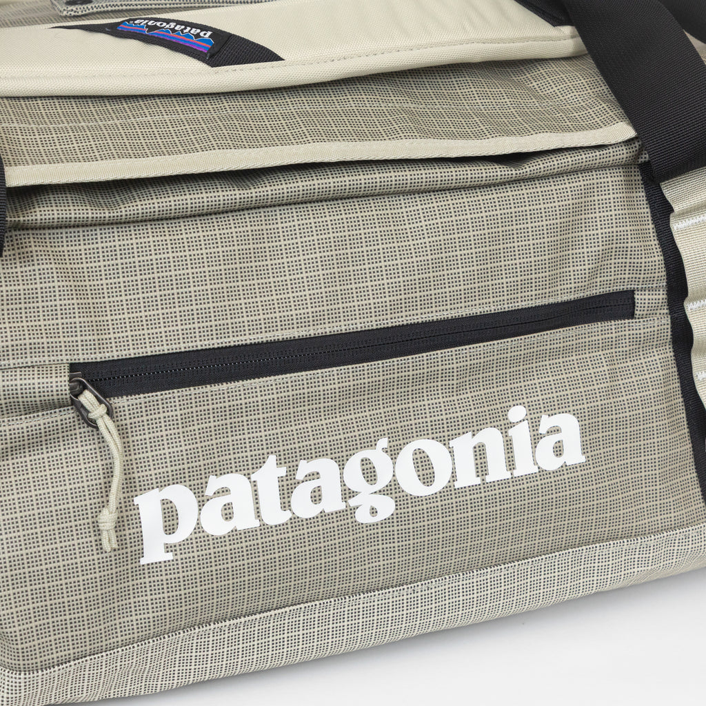 PATAGONIA 40L Black Hole Duffel in WEATHERED STONE