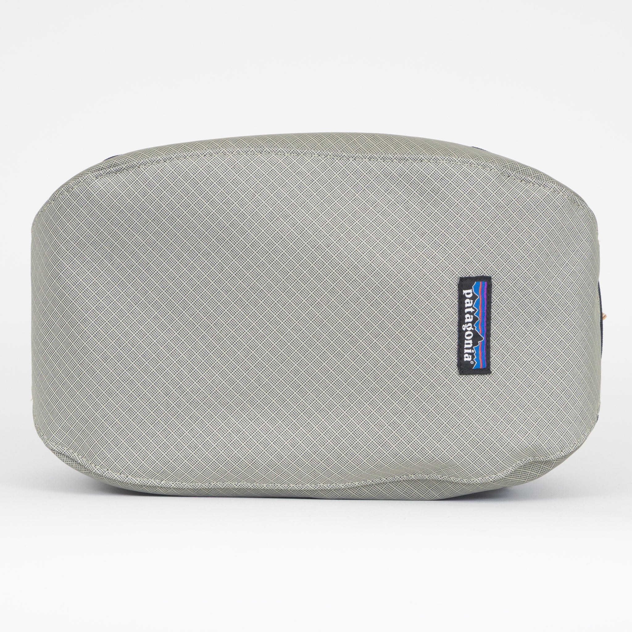 PATAGONIA Black Hole Cube 6L Bag In WEATHERED STONE