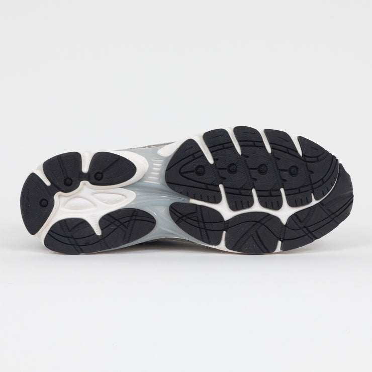 SAUCONY Pro Grid Omni 9 in GREIGE