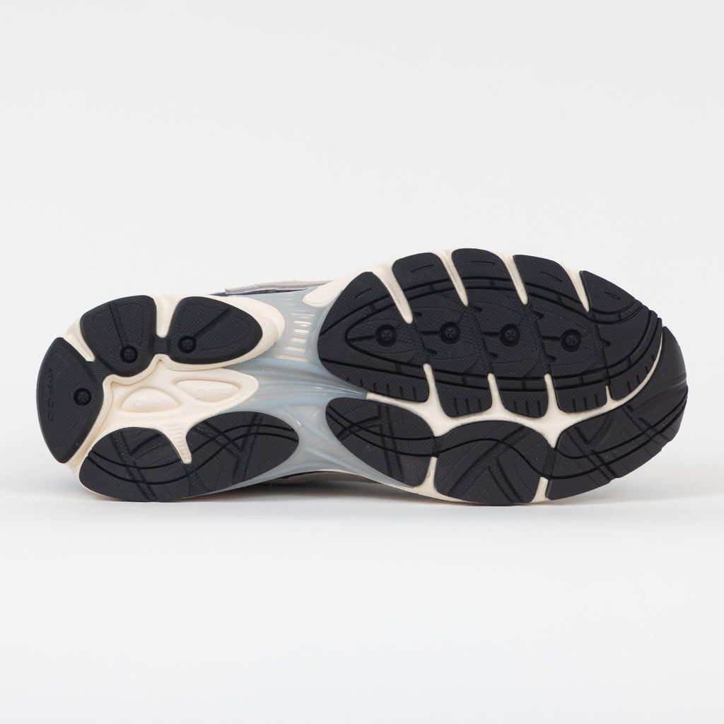 SAUCONY Pro Grid Omni 9 Trainers in BLACK