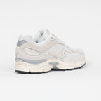 SAUCONY Pro Grid Omni 9 Trainers in WHITE