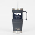 YETI Rambler® 25 oz (739 ml) Straw Mug in Charcoal