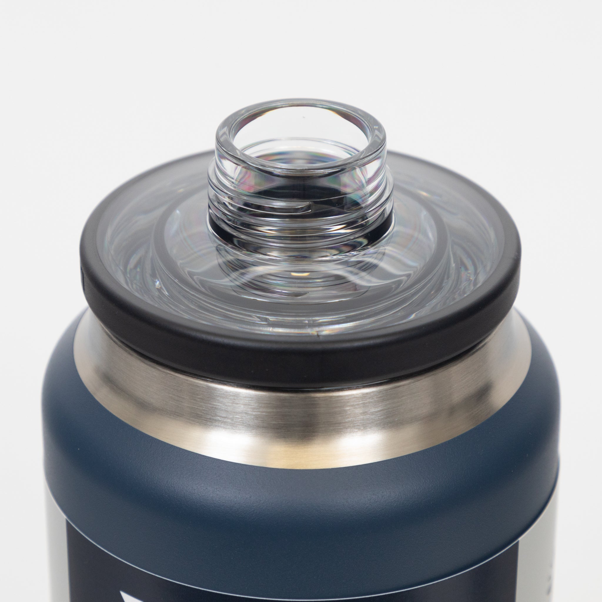 YETI Rambler® 36 oz (1 L) Bottle With Chug Cap in Navy