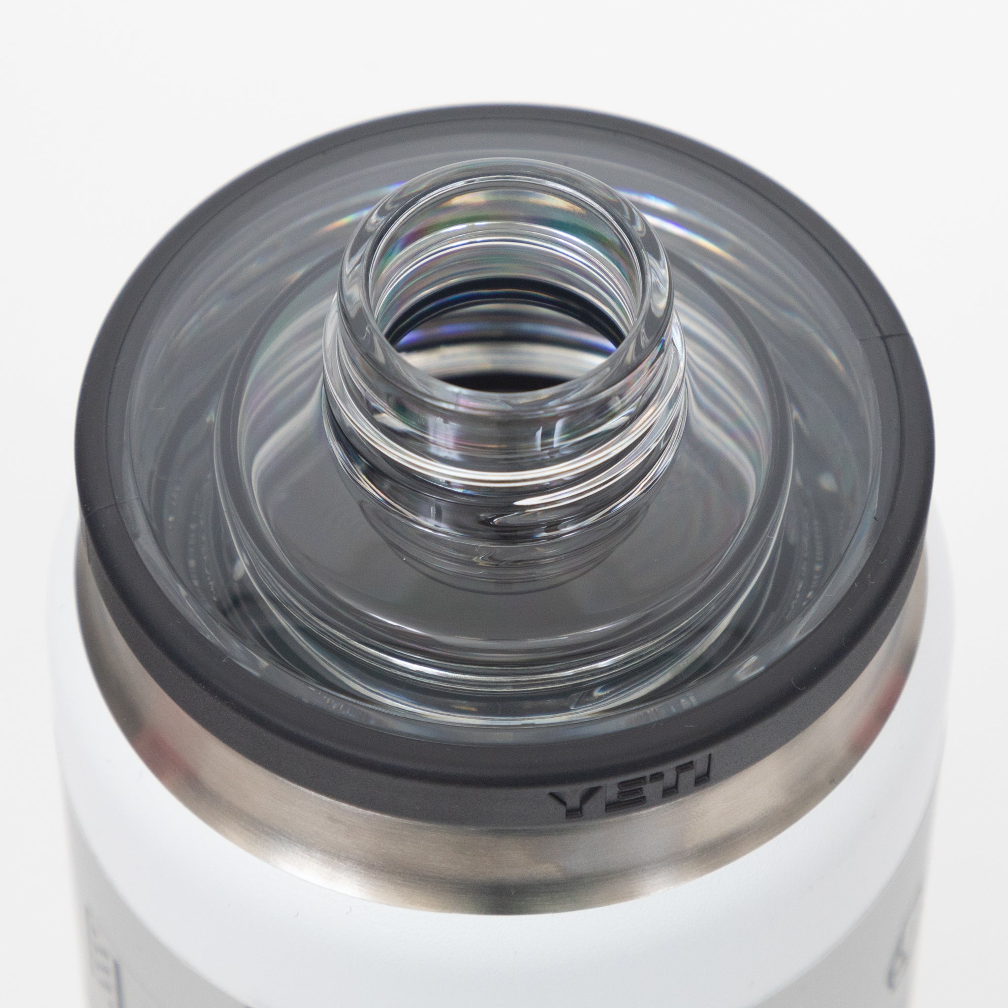 YETI Rambler® 26 oz (769 ml) Bottle With Chug Cap in White