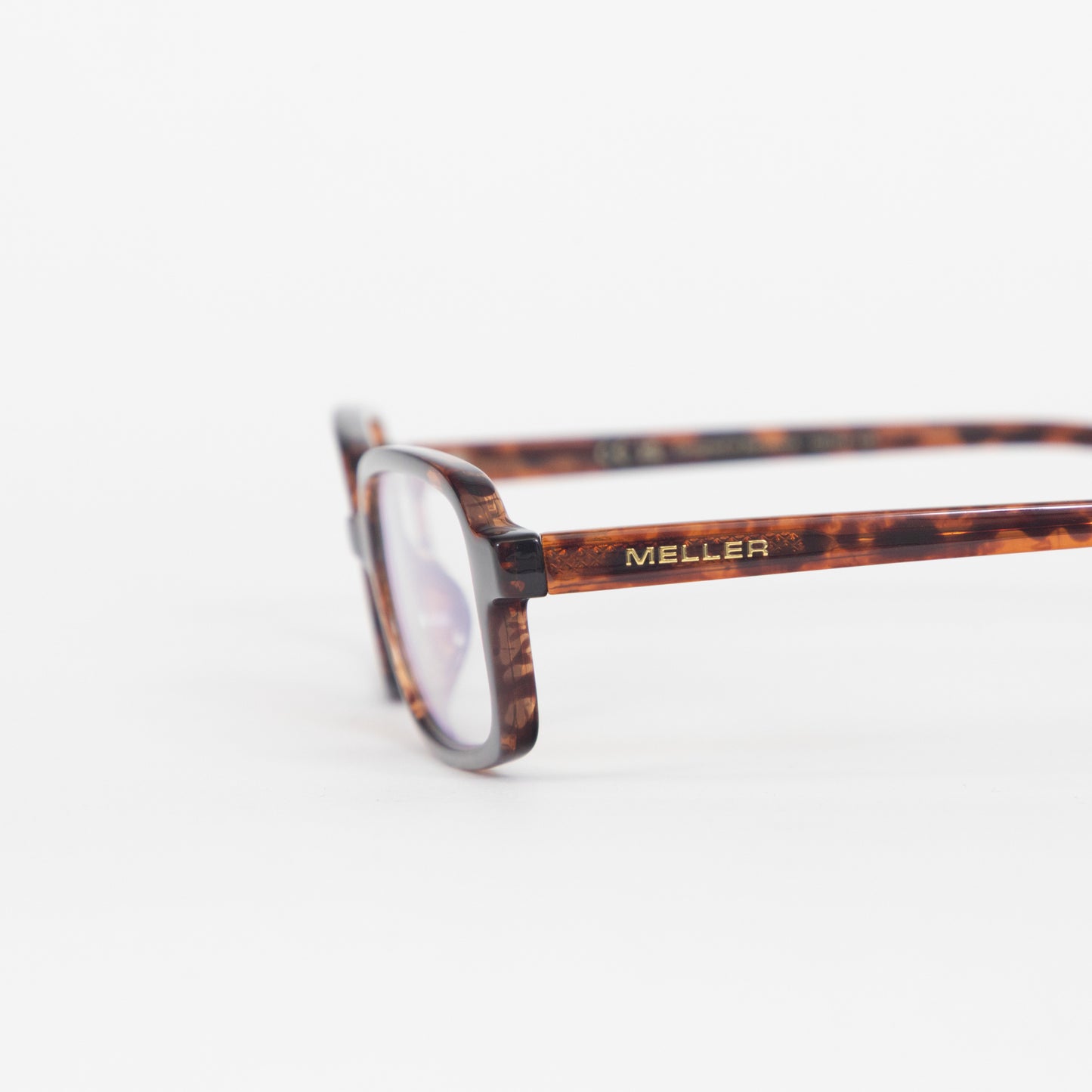 Meller Tortoiseshell Frame blue light lens and gold branding